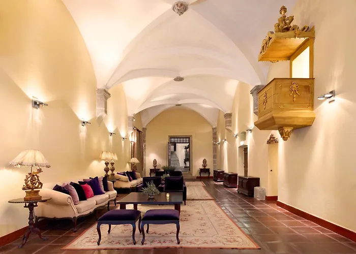 Convento Do Espinheiro, Historic Hotel & Spa
